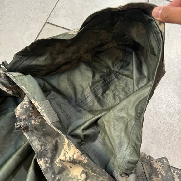 NWT Genuine USGI ECWCS Cold Weather Gore Tex Universal Parka Size M Mens Camo - Picture 7 of 10